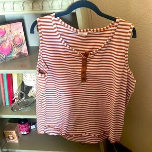 Brown and white ribbed top